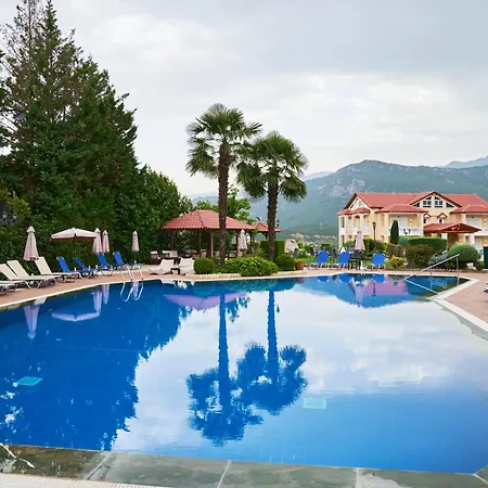 Famissi 3 Aparthotel Kalampáka