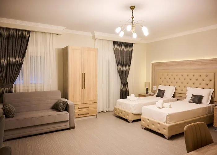 Famissi 3 アパートホテル 4*