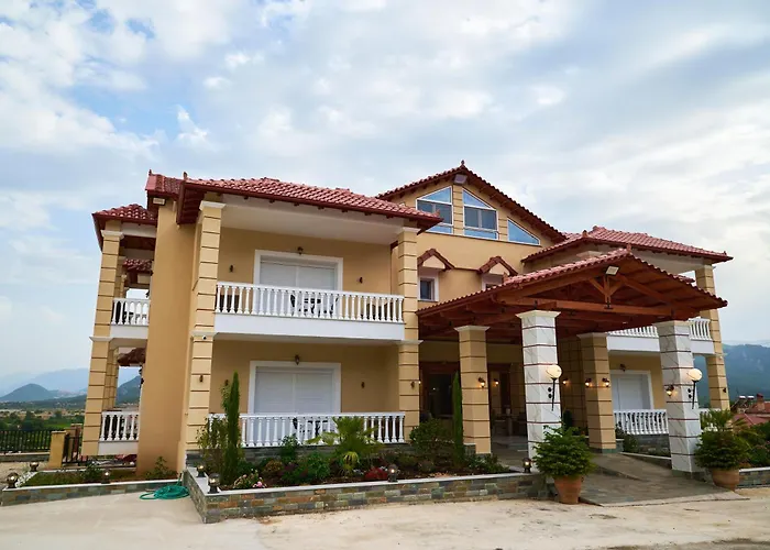 Famissi 3 アパートホテル 4*